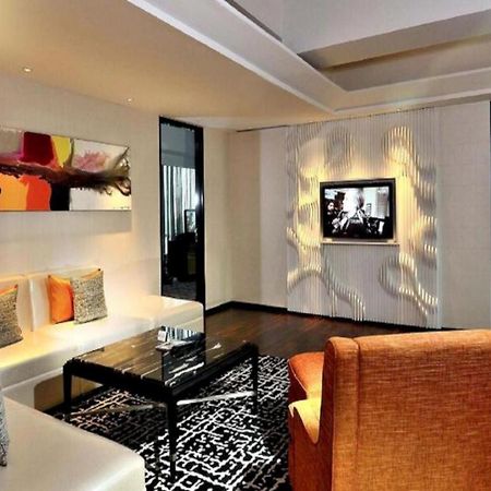 Ts Suites Сурабая Екстериор снимка