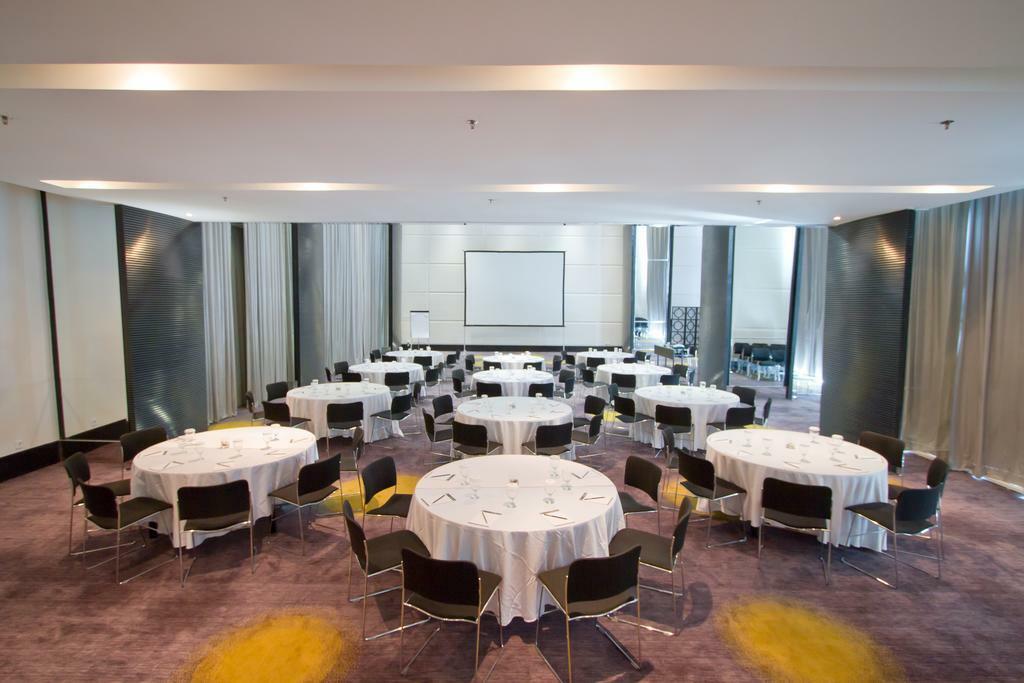 Ts Suites Сурабая Екстериор снимка